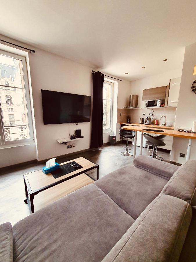 Studio De L'Hotel De Ville Шарлевиль-Мезьер Экстерьер фото