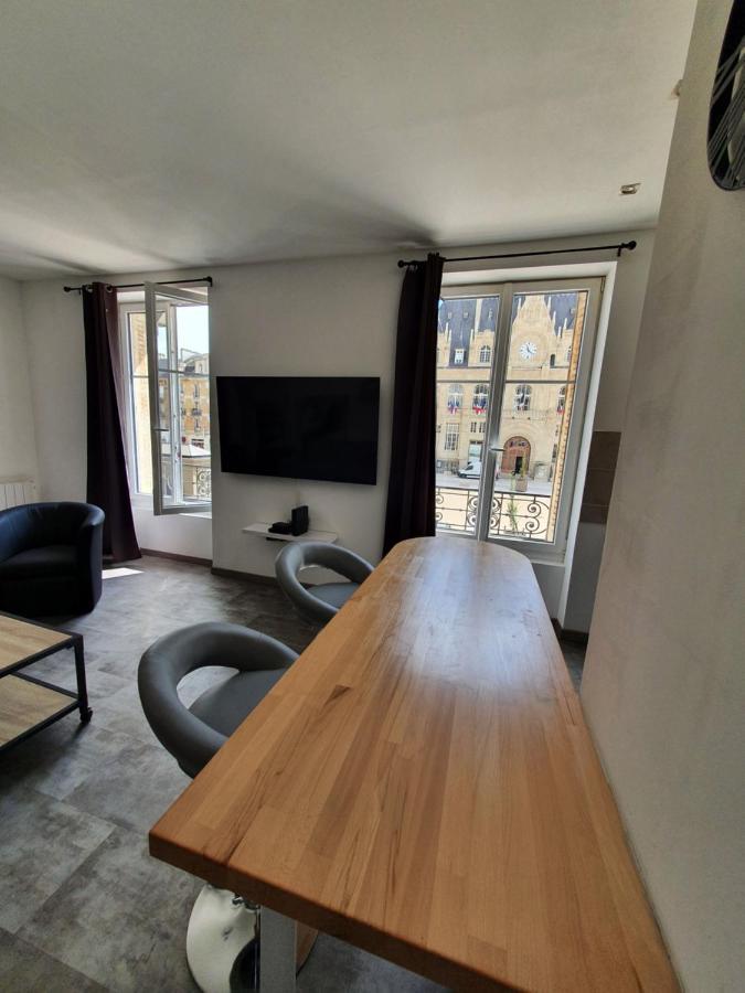 Studio De L'Hotel De Ville Шарлевиль-Мезьер Экстерьер фото
